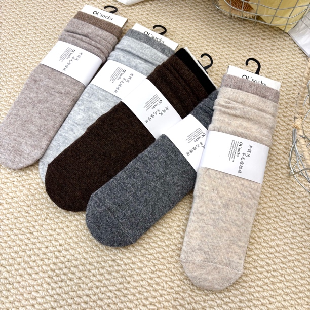 净版羊毛女士秋冬加厚保暖堆堆袜手工对目无骨缝合袜子