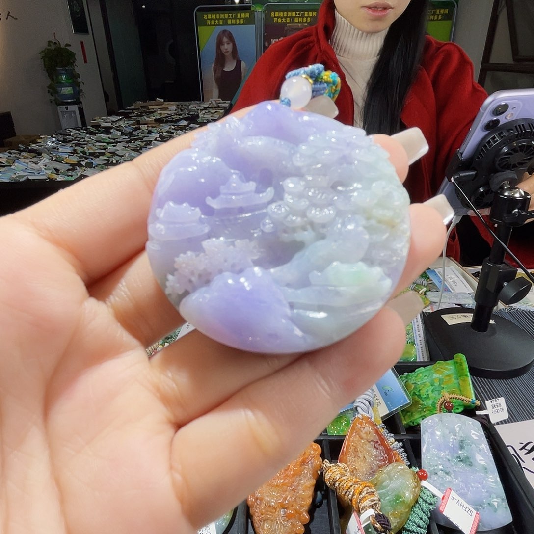 颈饰未镶嵌翡翠一