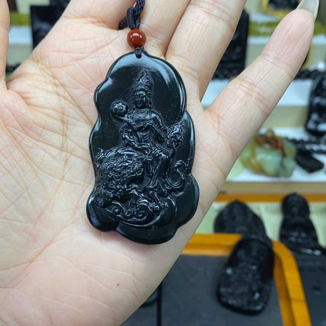 蛇纹石玉吊坠未镶嵌独**莲