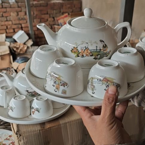 库存微瑕多孔茶壶一套