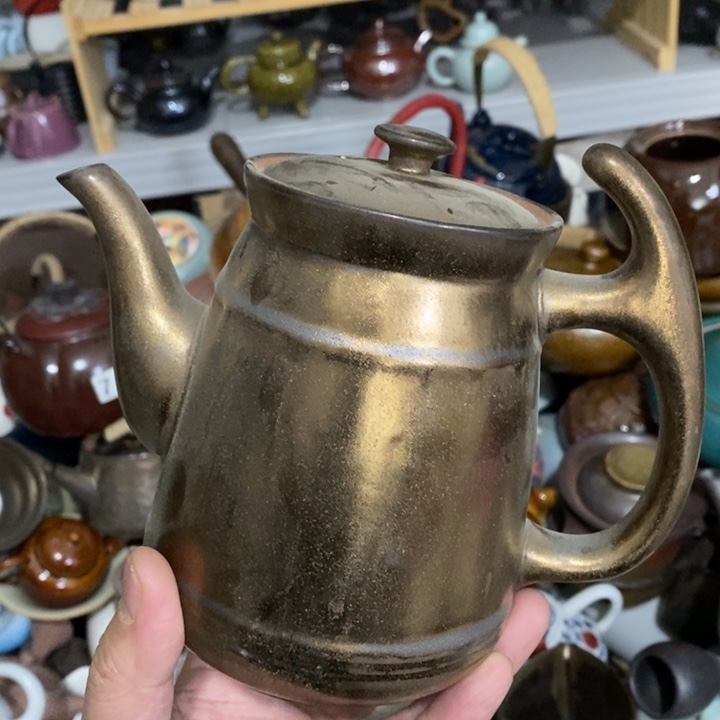 陶瓷艺术品及陶瓷壶