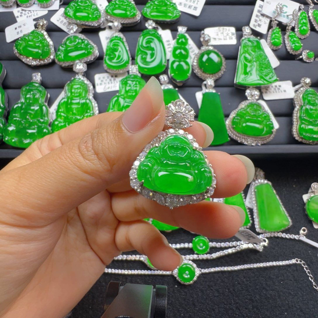 翡翠银S925镶嵌颈饰