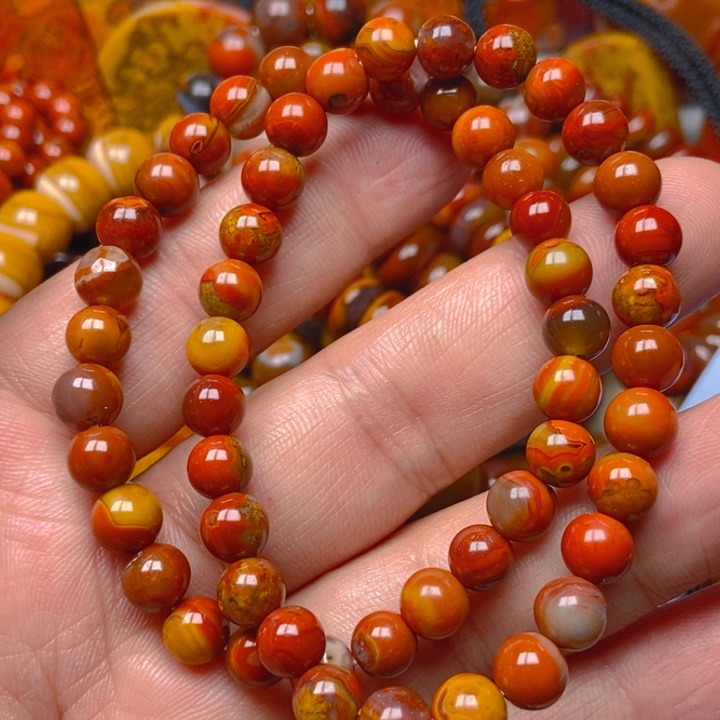 尝***吧玛瑙/玉髓未镶嵌手串