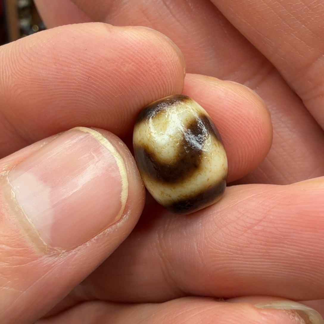 蜡***心玛瑙/玉髓（覆膜）散珠