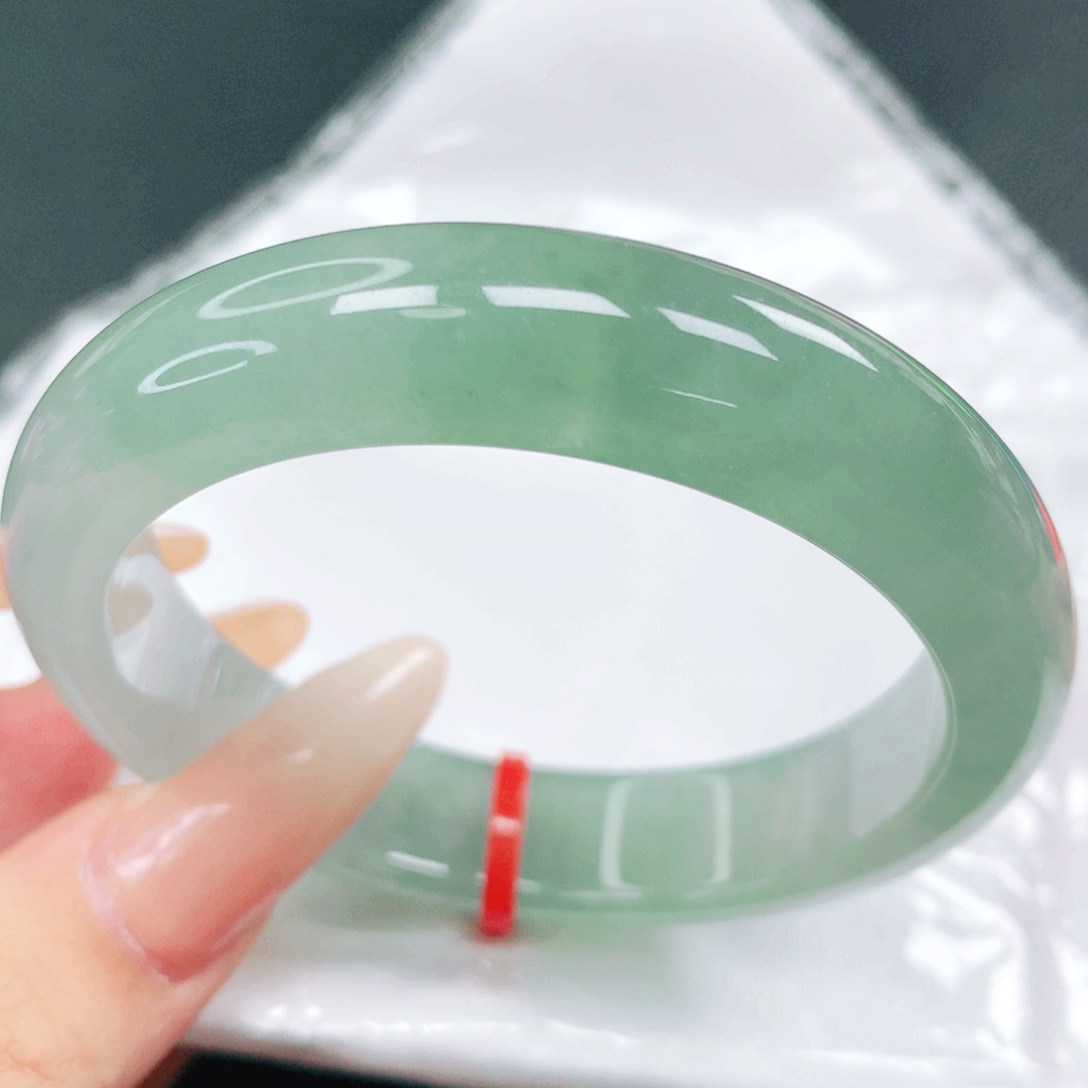 翡翠未镶嵌手镯53