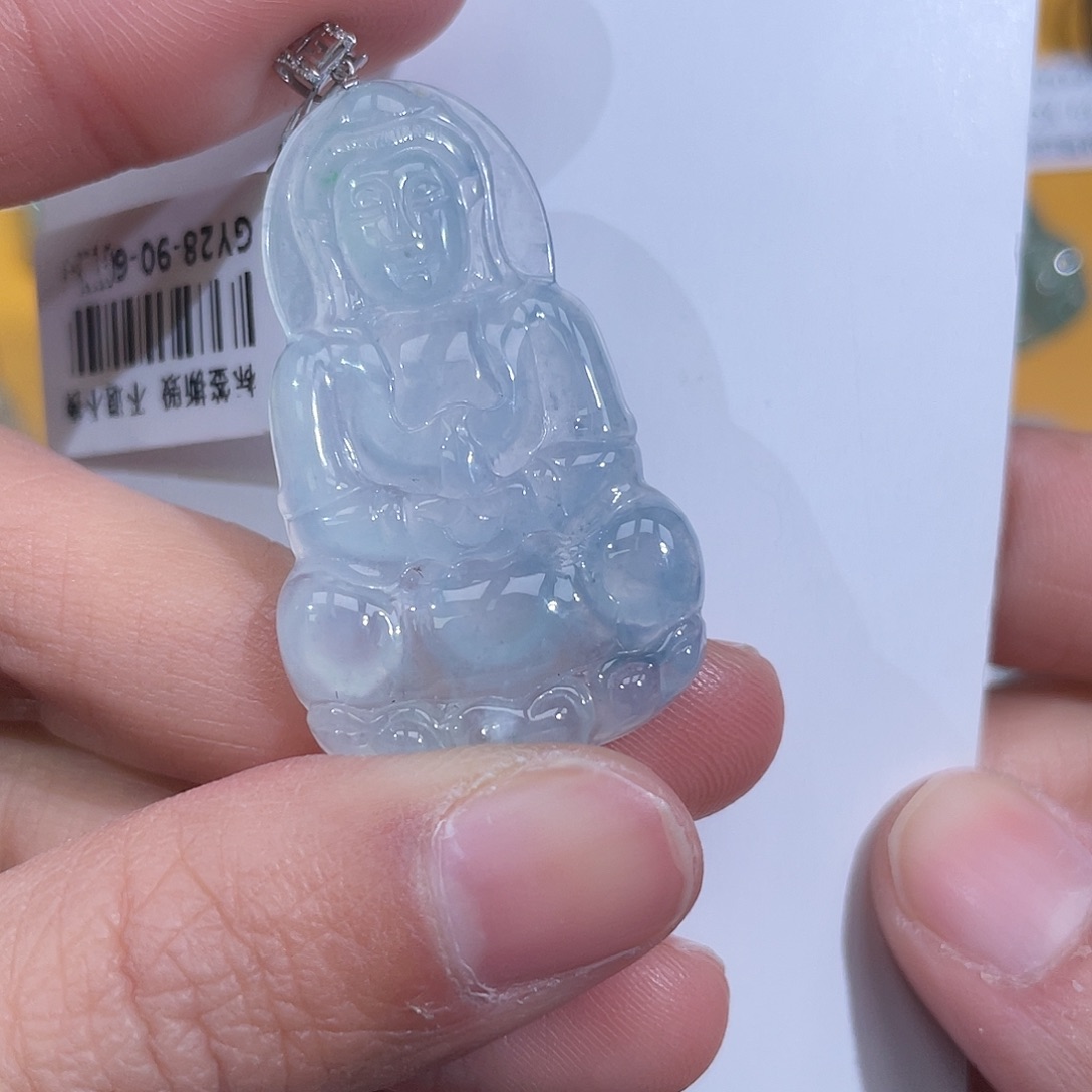 翡翠18K金镶嵌颈饰观音