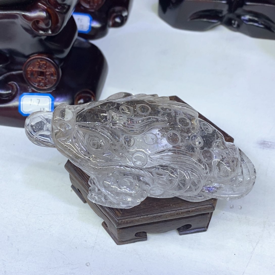 水晶摆件未镶嵌莹