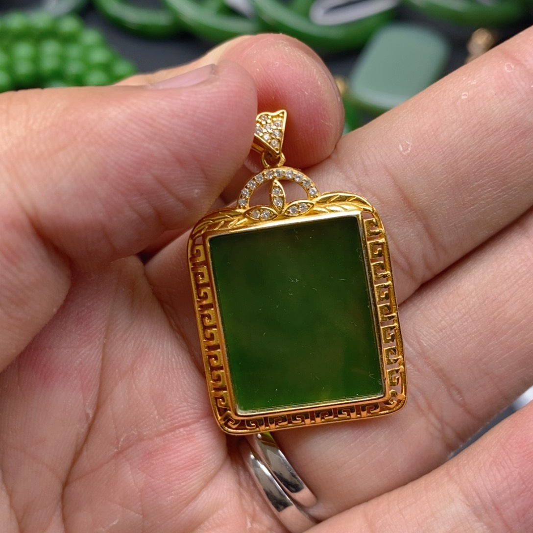 和田玉（碧玉）颈饰银S925镀金镶嵌