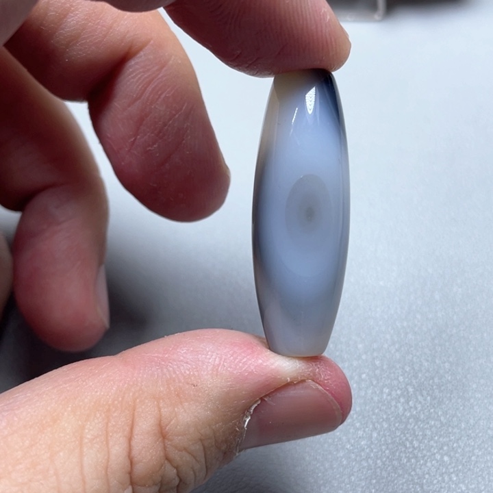 玛瑙/玉髓颈饰未镶嵌…*