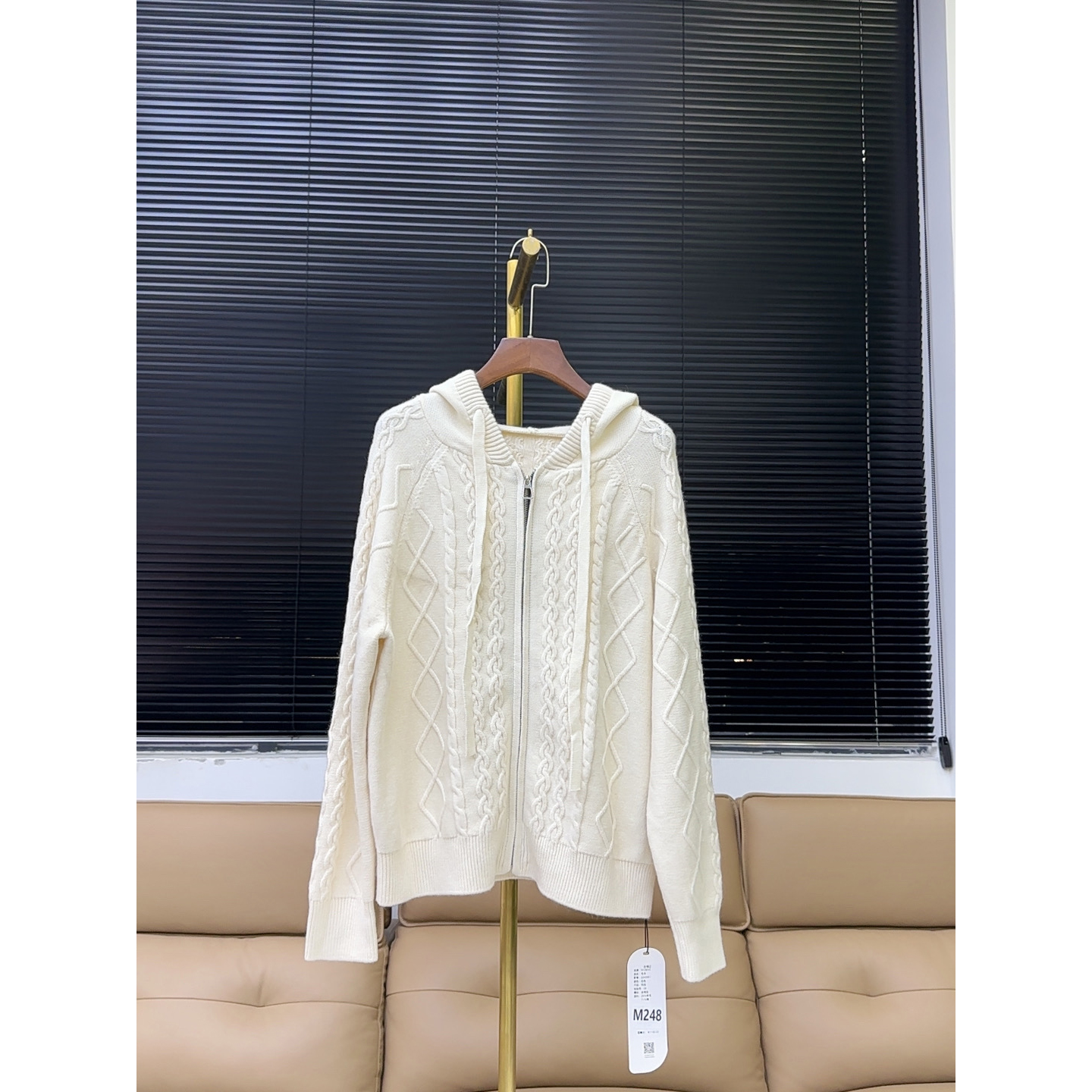 品牌原单MC&ME柔软软糯重磅克重羊毛开衫毛衣—白色—M248