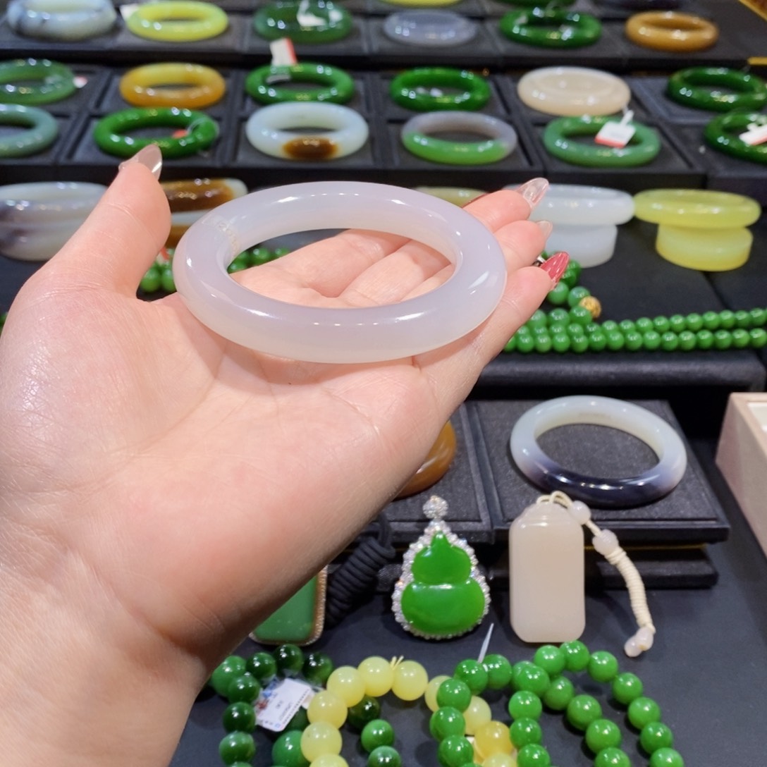 和田玉（白玉）手镯未镶嵌花*