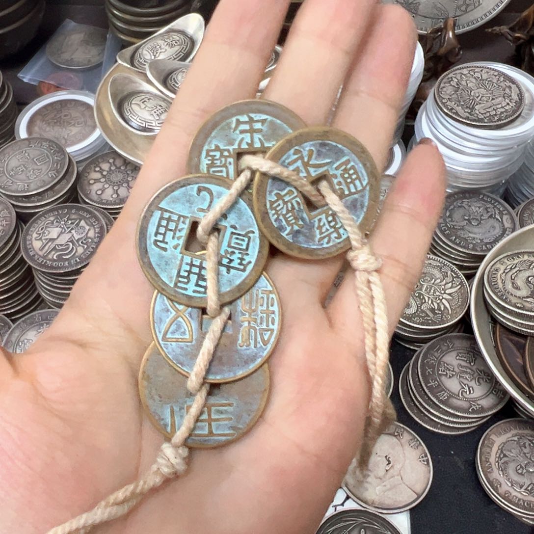 金属复古风格摆件