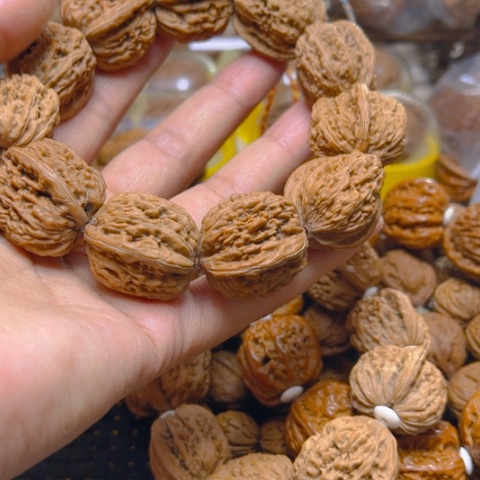 文玩核桃吊坠手串