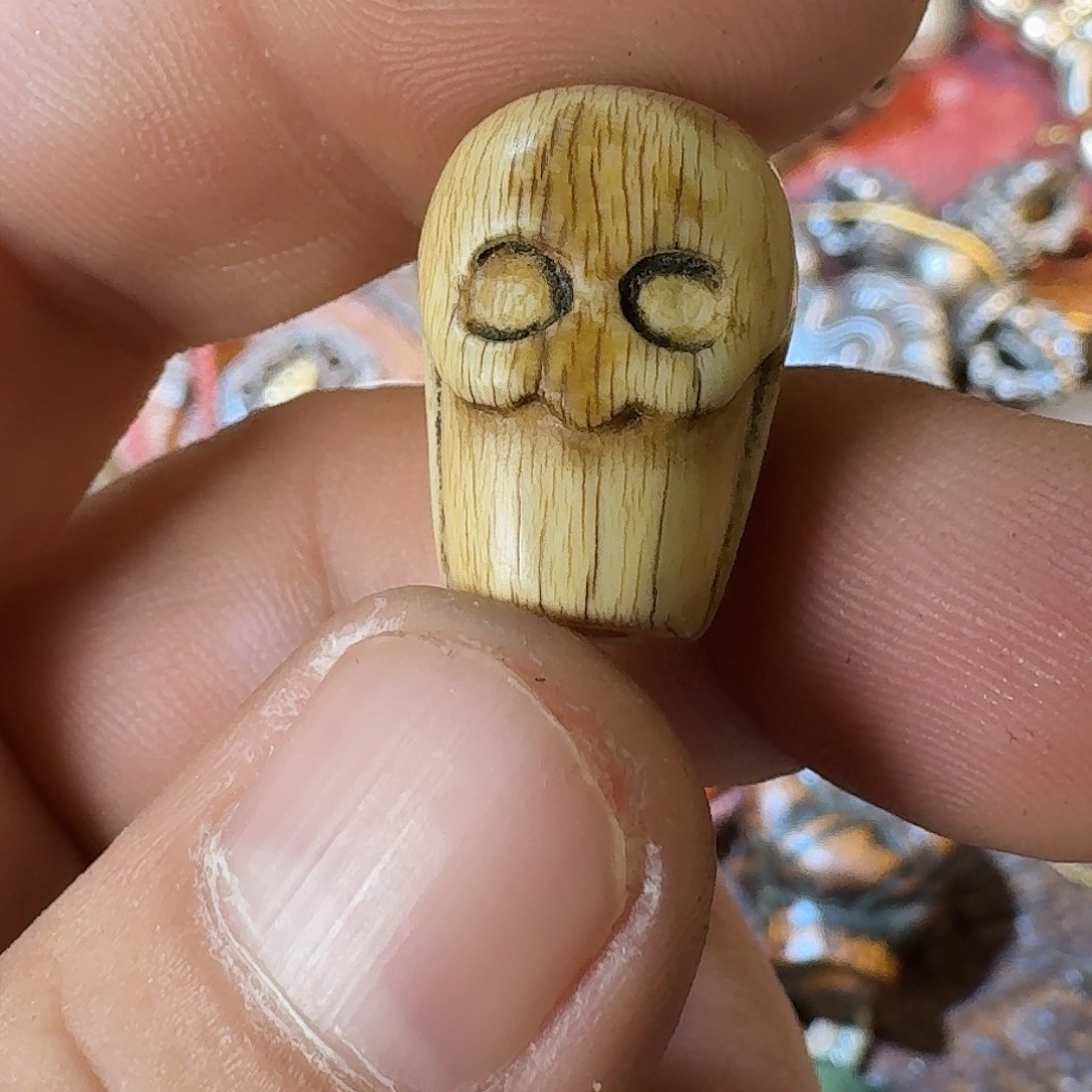 P***o大理石磁石高级塑料尸陀林