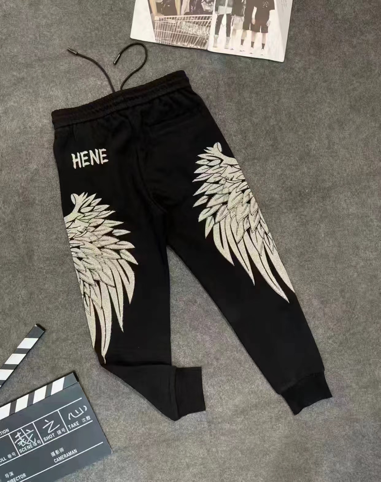 239轻奢百搭字母翅膀卫裤潮流男士休闲时尚卫裤