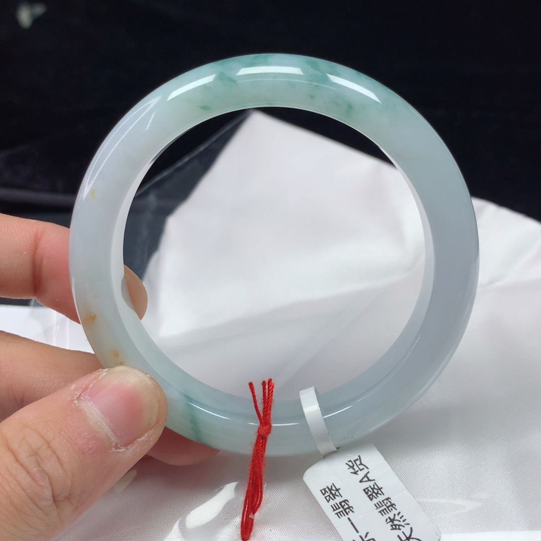 翡翠手镯（圆镯）未镶嵌56.5