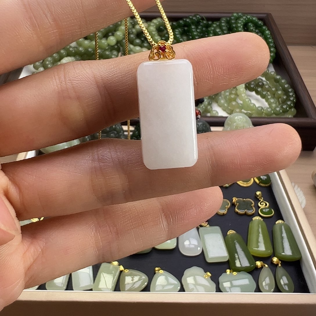 和田玉银S925镶嵌吊坠(赠链)