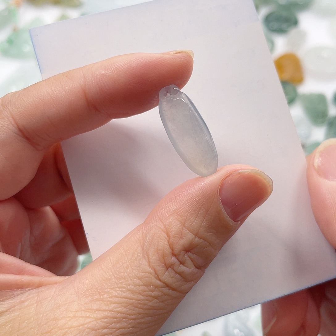 翡翠未镶嵌颈饰小冰瓜