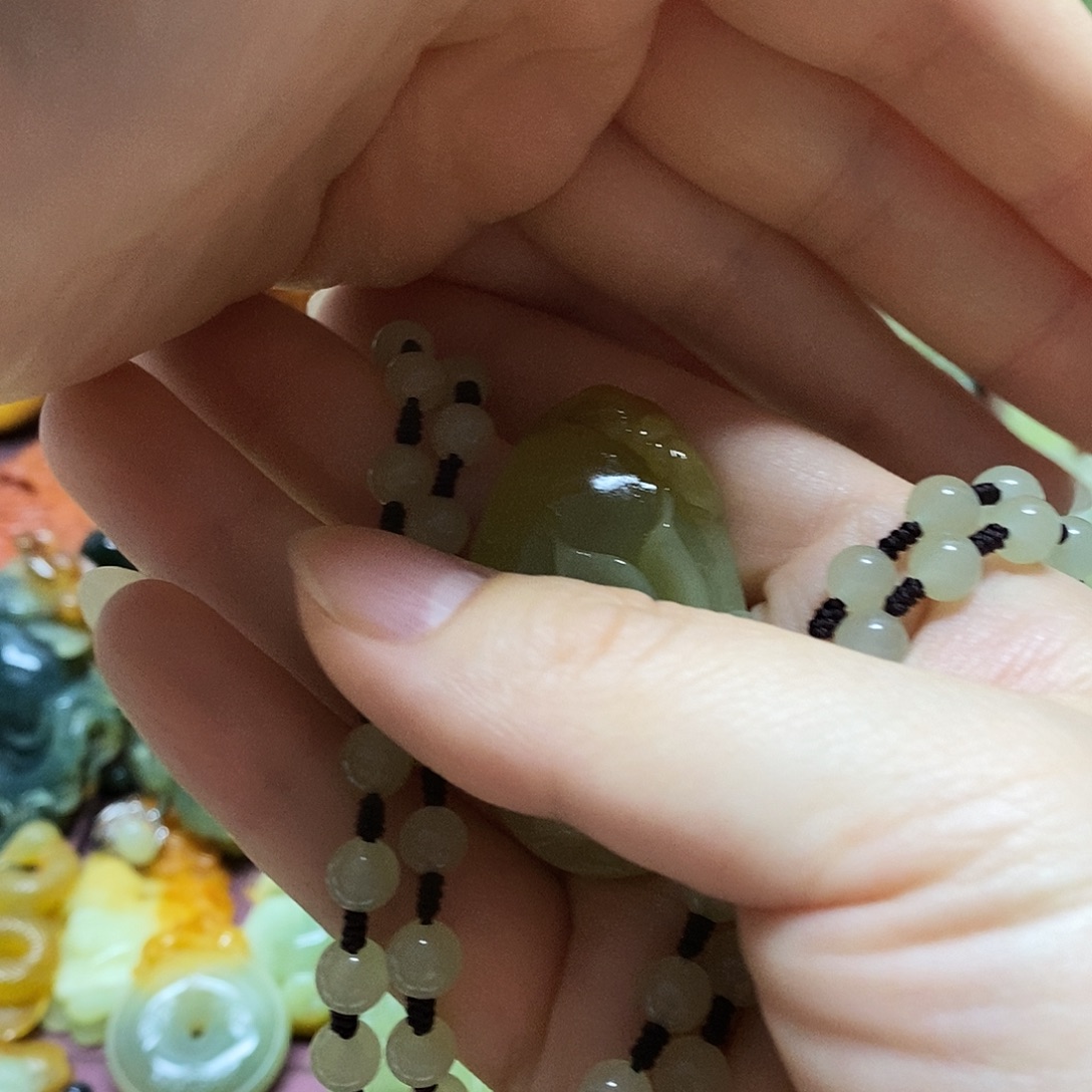 嘟***嘟岫玉未镶嵌吊坠(赠链)