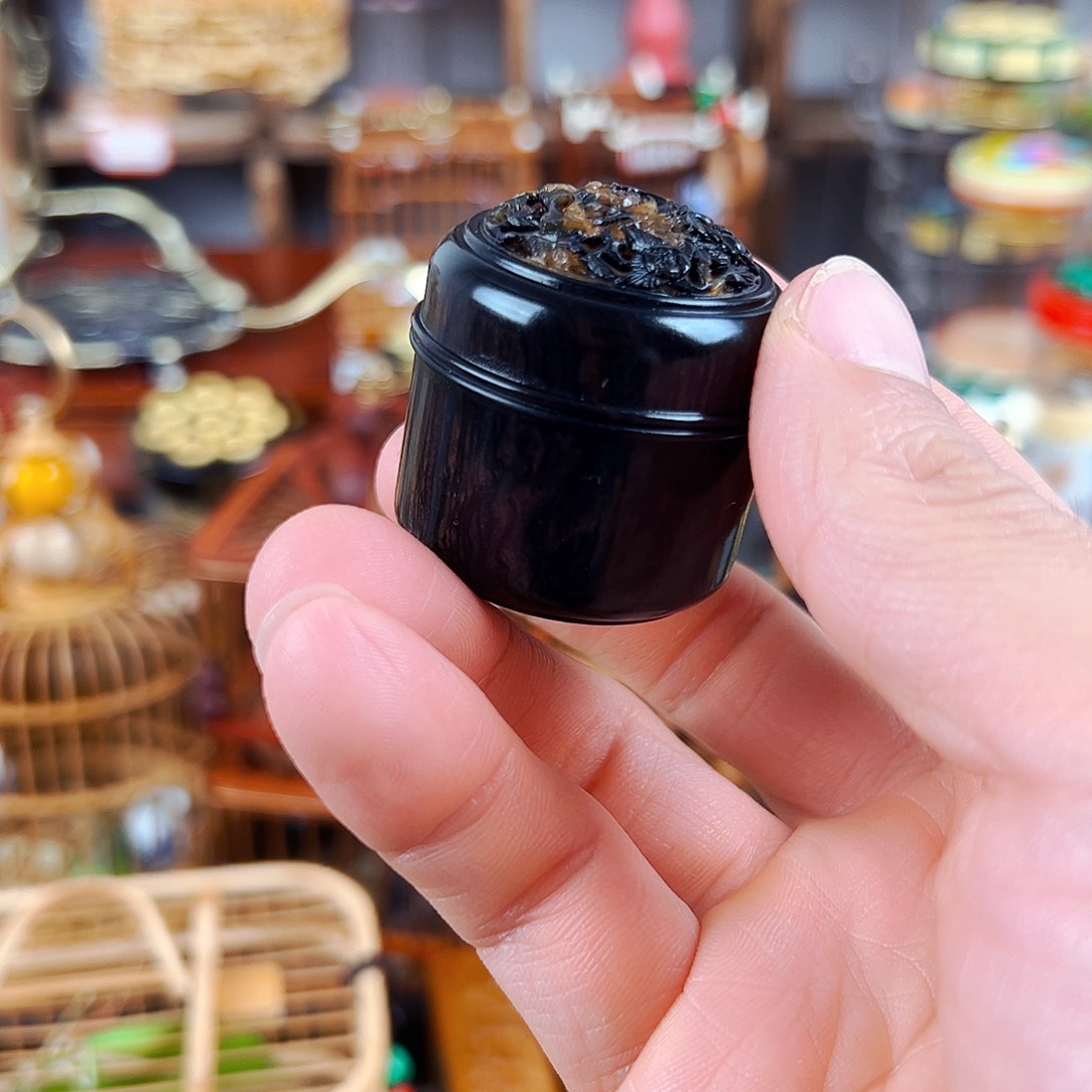 木紫光檀整挖竹蛉罐