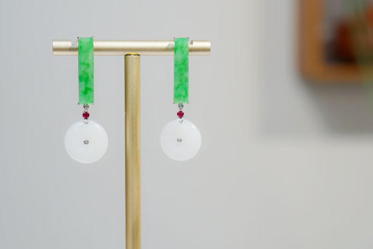 【平安圆满】18k金镶嵌和田平安扣耳钉