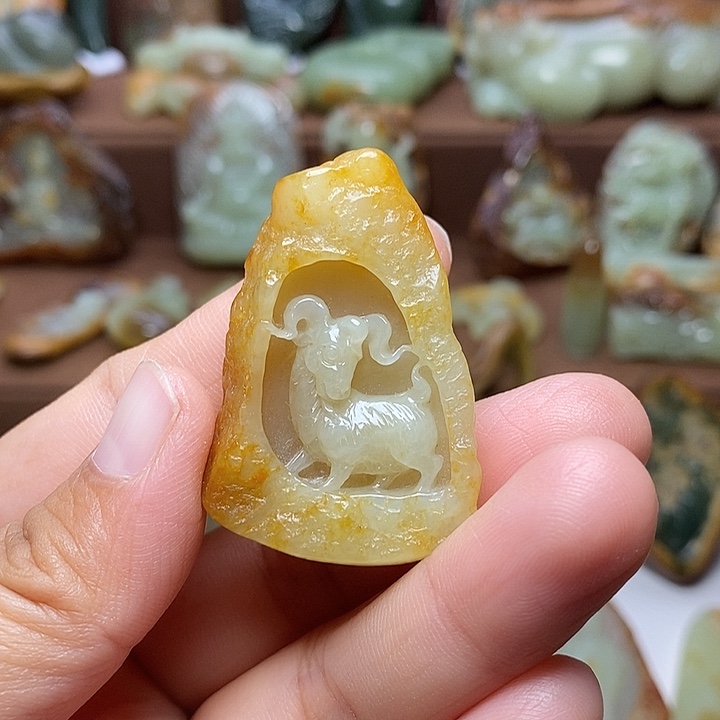 岫岩河磨玉（透闪石质玉）未镶嵌颈饰