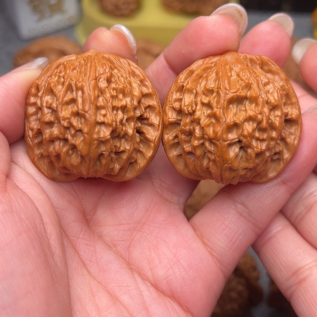 把件文玩核桃红皮山地石子磨 39全品