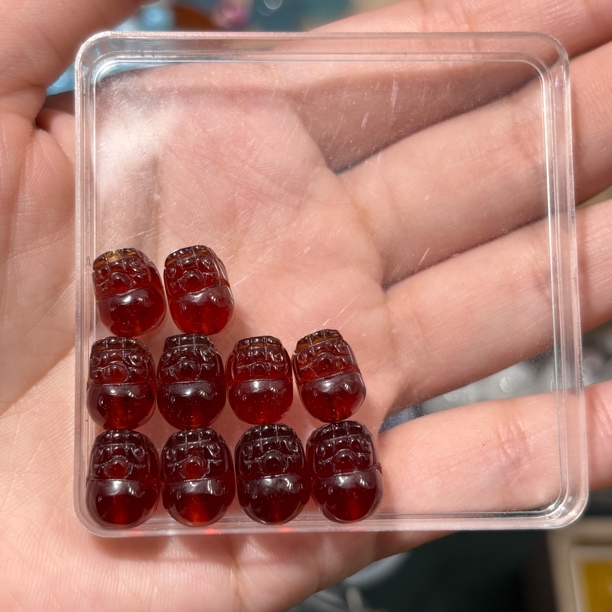 橙红石榴石貔貅一个约7-8mm