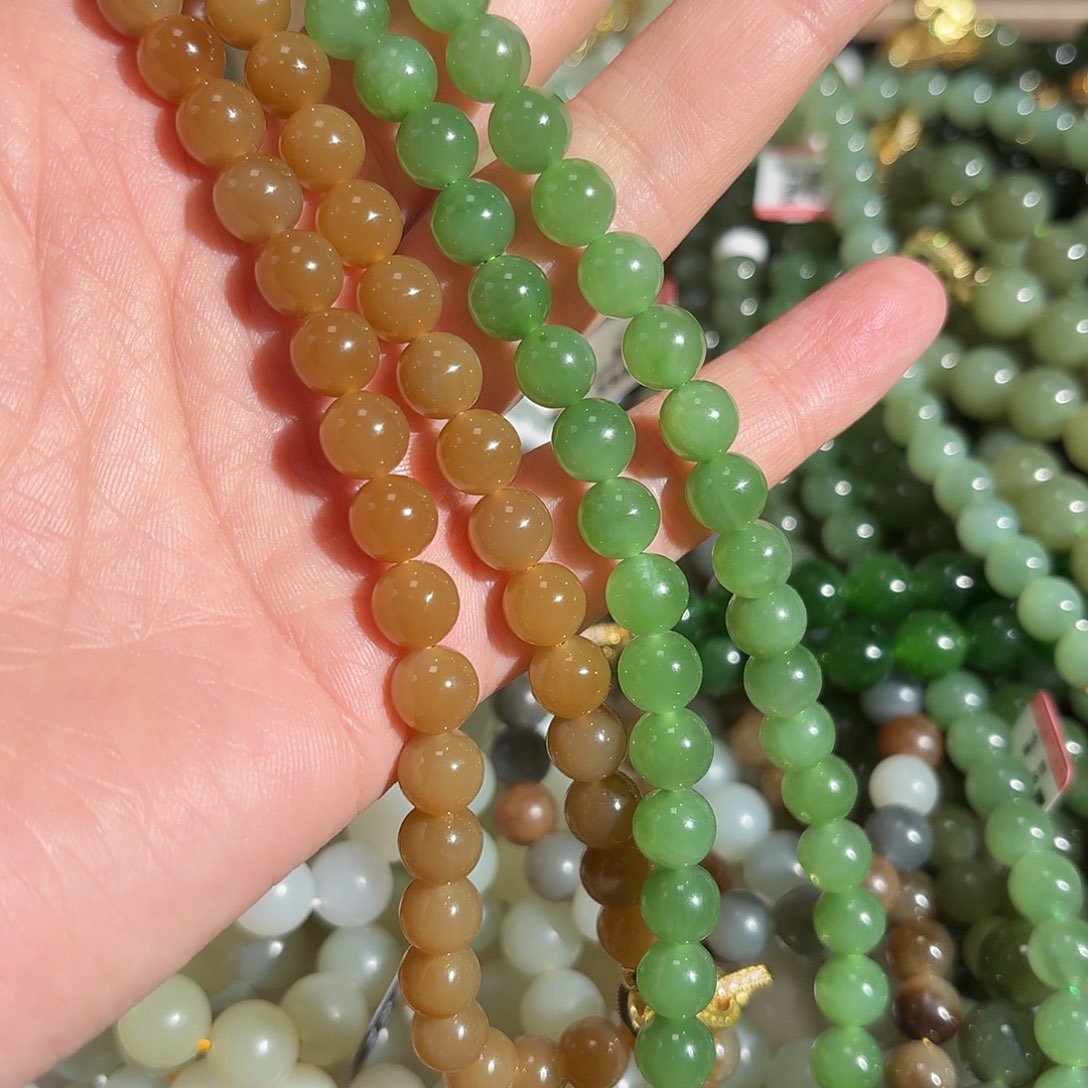 和田玉手串未镶嵌?**琪