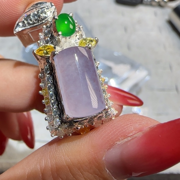 定制翡翠未镶嵌翡翠