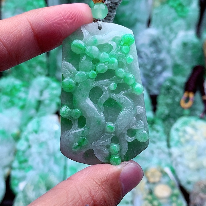 翡翠吊坠(不含链)未镶嵌