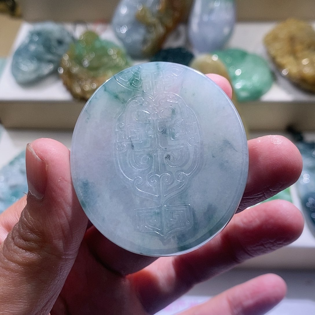 【闪购商品】翡翠颈饰未镶嵌仿古牌