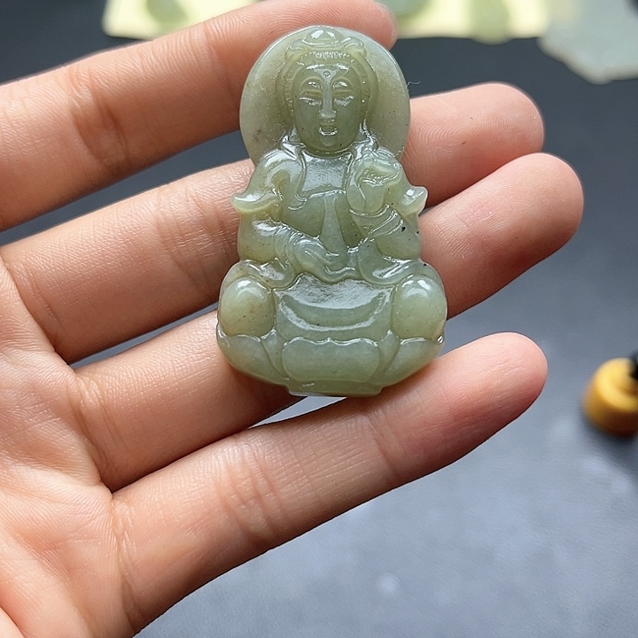 【闪购商品】颈饰未镶嵌和田玉