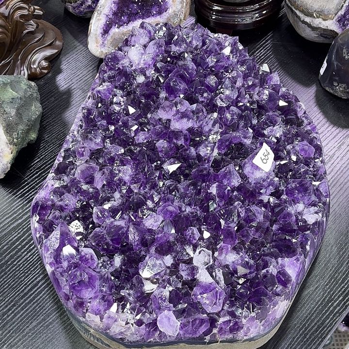 笑***淡未镶嵌水晶大型摆件（非配饰）