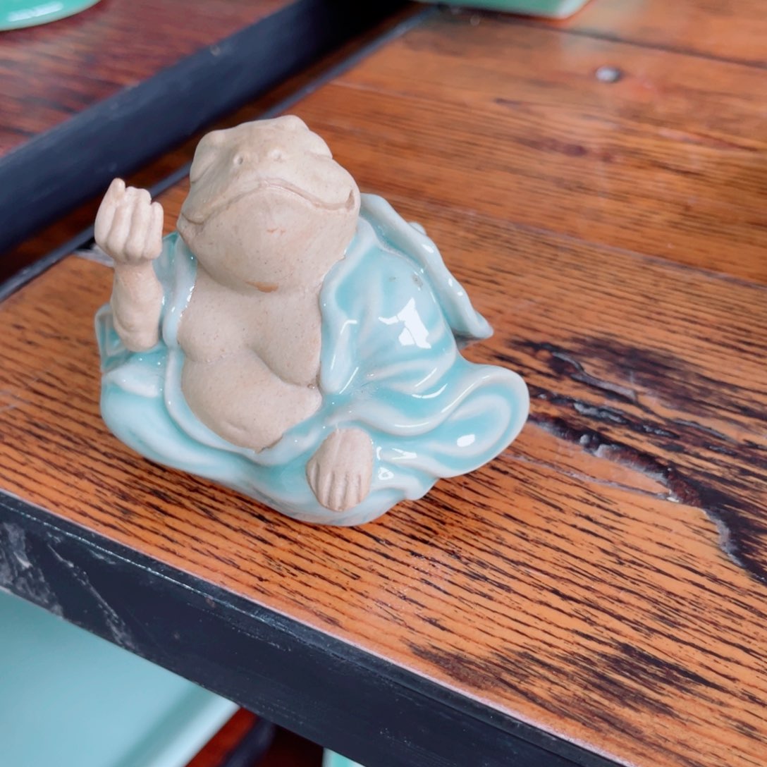 青瓷哈哈哈哈哈会哈哈