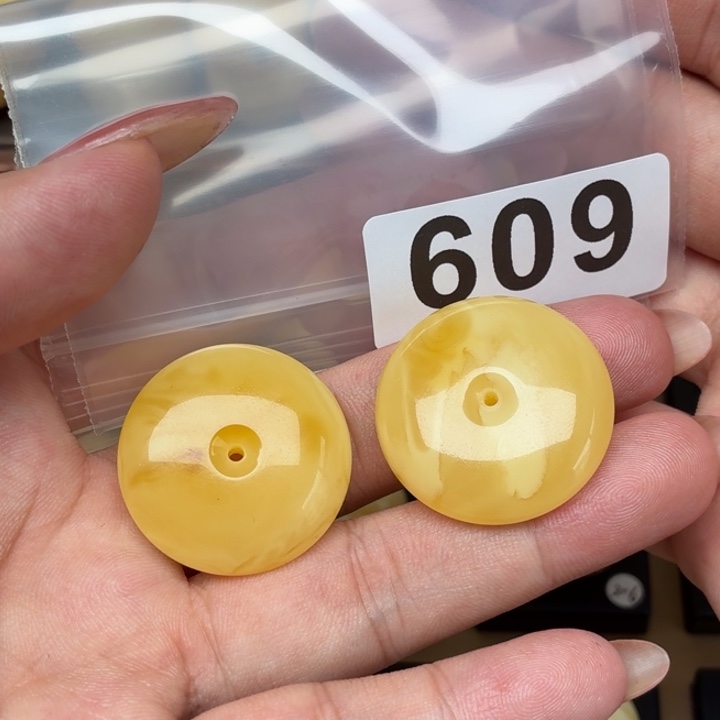 老***头未镶嵌琥珀裸石蜜蜡27*9