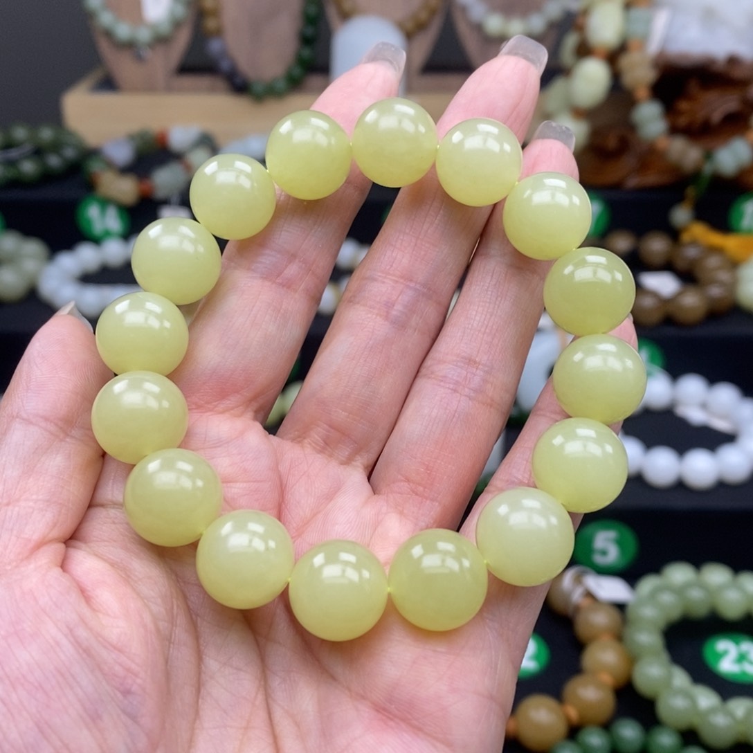 和田玉手链未镶嵌黄口13mm