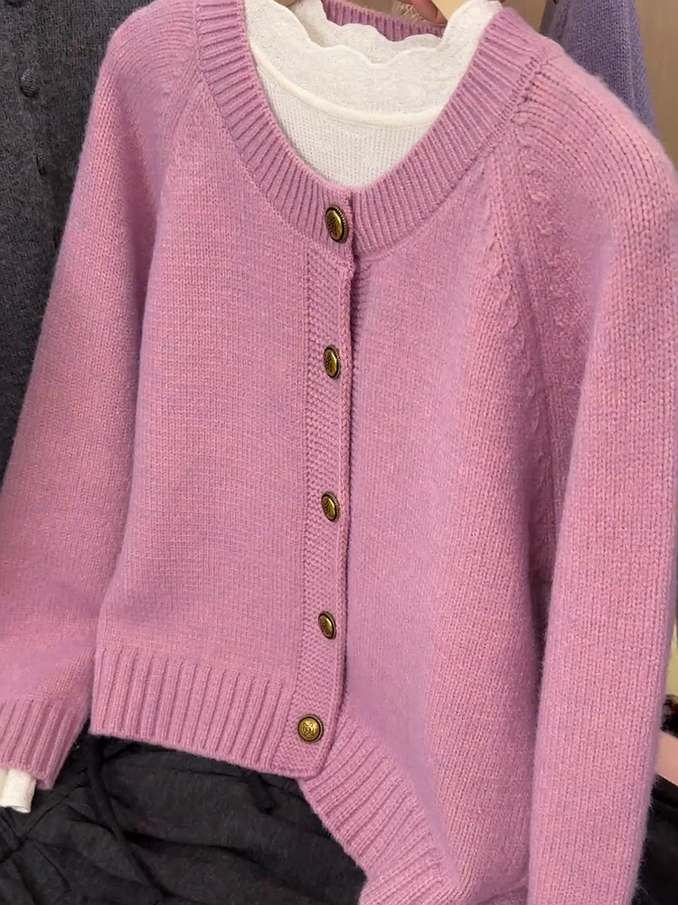 2025秋冬新款韩系设计感宽松显瘦圆领单排扣针织开衫气质毛衣外套