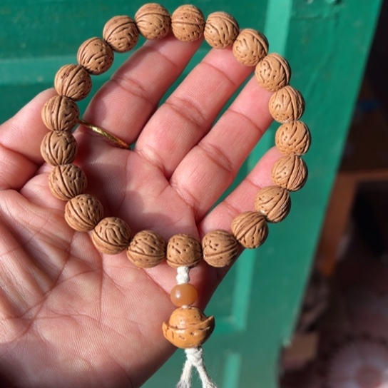 木质野生桃核手持1.2