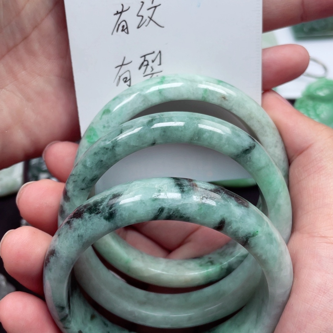 翡翠颈饰未镶嵌57-58手镯