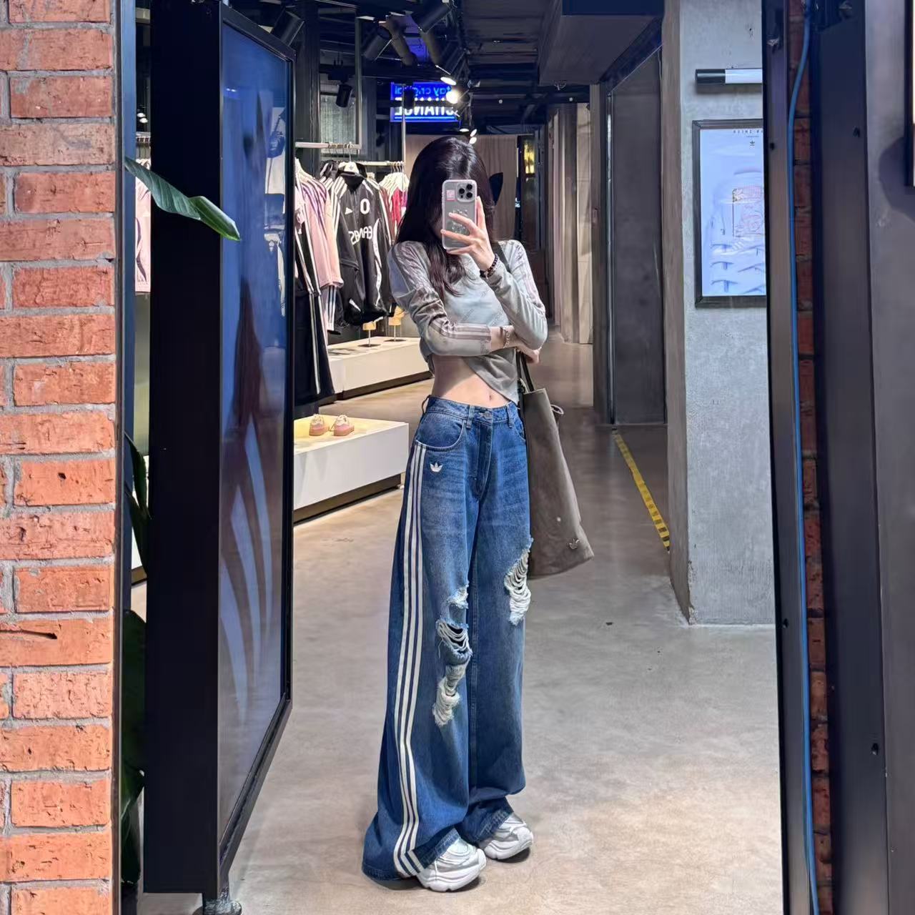 ADIDAS LOOSE DENIM DESTRESSED 牛仔破洞宽松运动裤KE3300 S