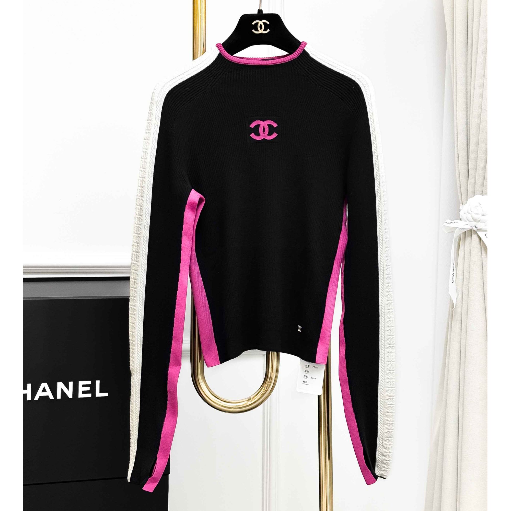 99新 Chanel/香奈儿 38码23N滑雪系列黑粉拼色半高领长袖针织上衣