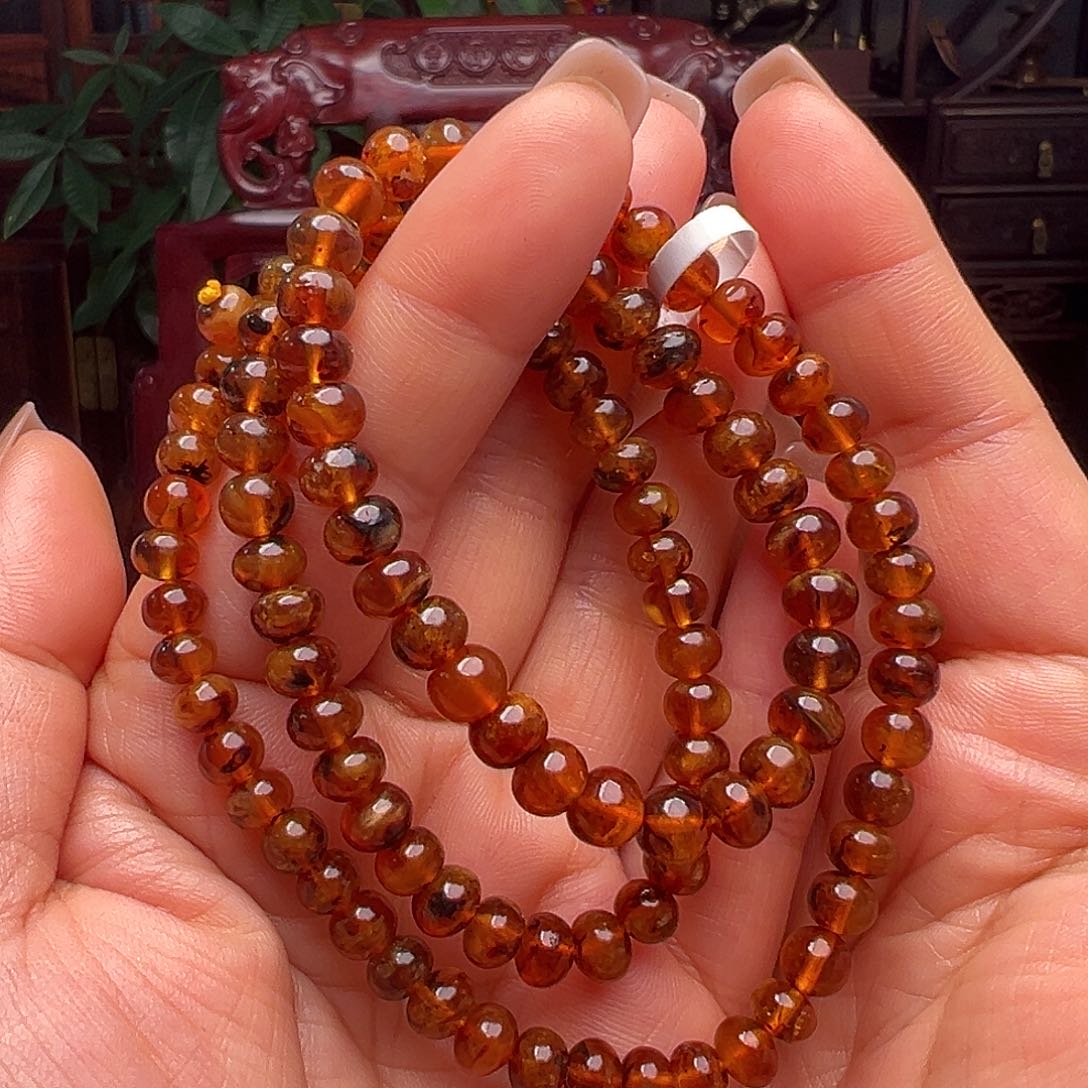 琥珀颈饰未镶嵌抚顺琥珀20063。6m m