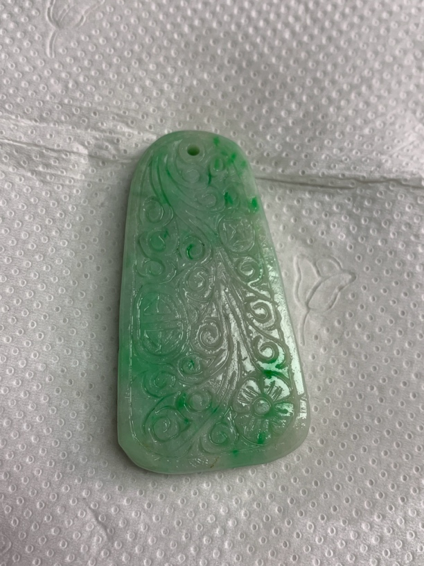 玉如军意翡翠珠宝