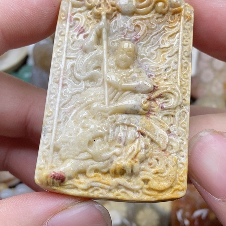 硅化珊瑚（珊瑚玉）未镶嵌颈饰