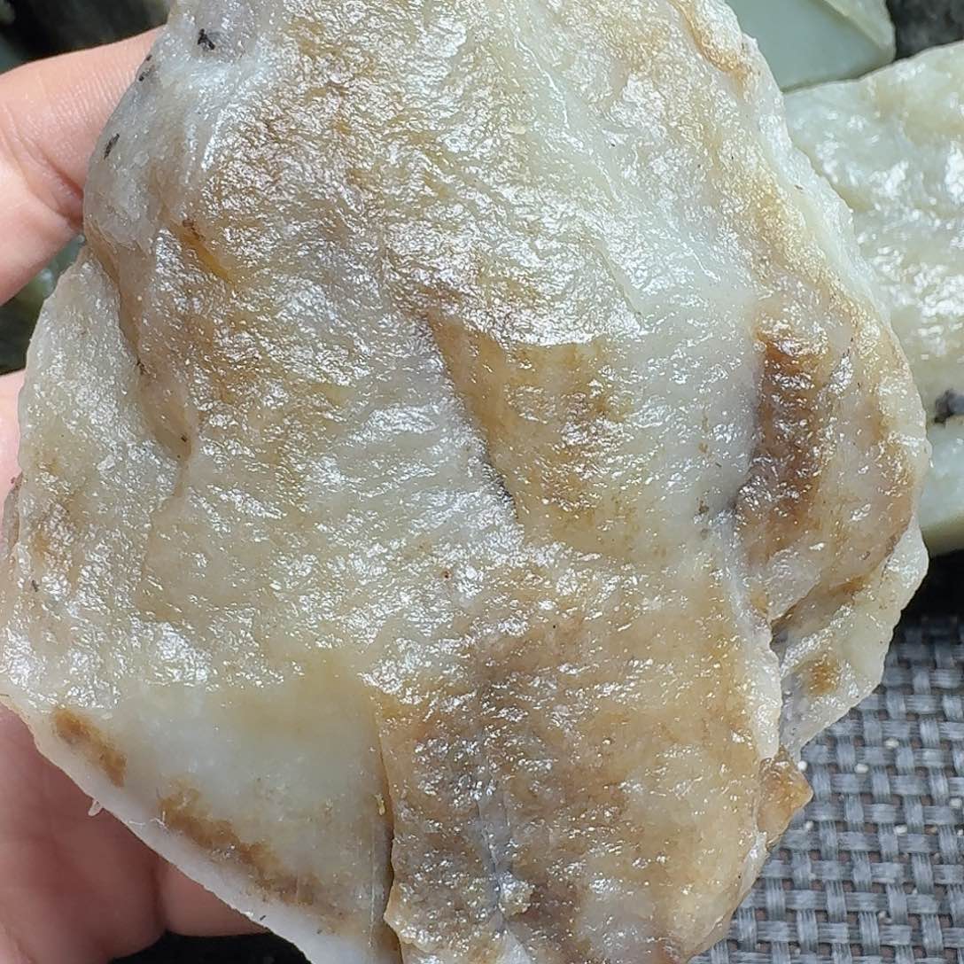 和田玉（糖玉）未镶嵌颈饰
