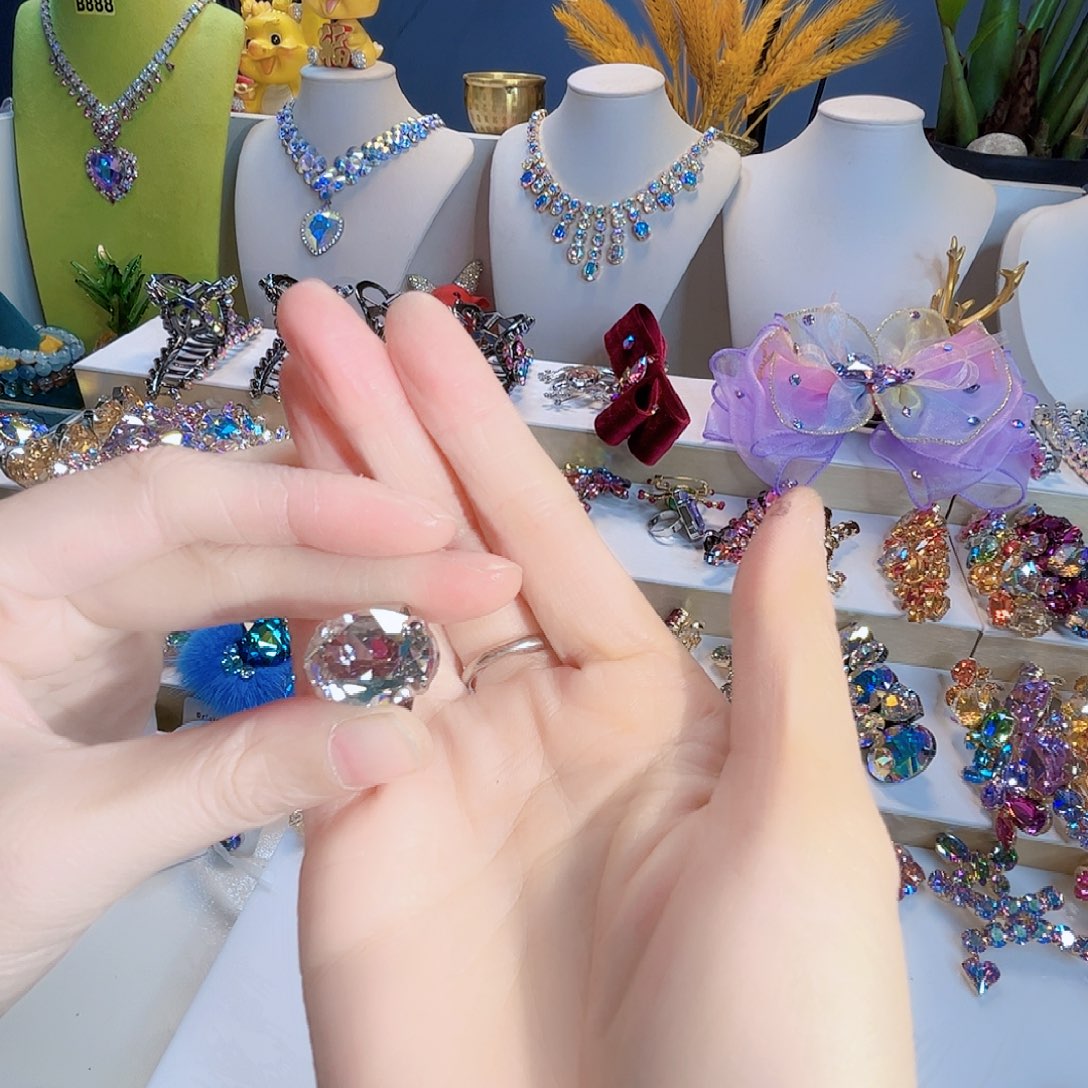 乐***乐布艺合金施华戒指