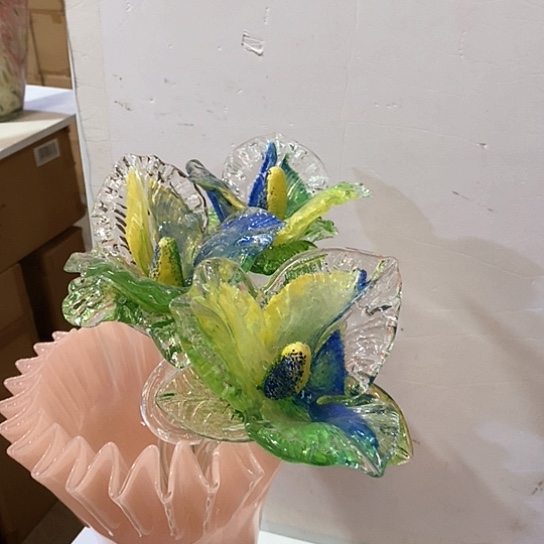 琉璃花瓶高45厘米宽9厘米