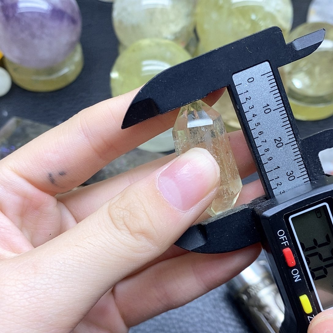 未镶嵌珠宝半成品水晶480水晶石