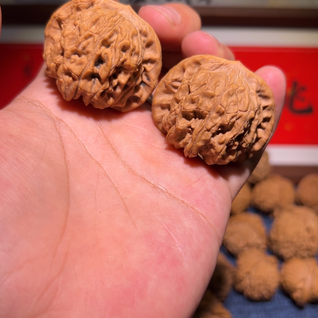 文玩核桃吊坠43➕精修沙地磨盘一对